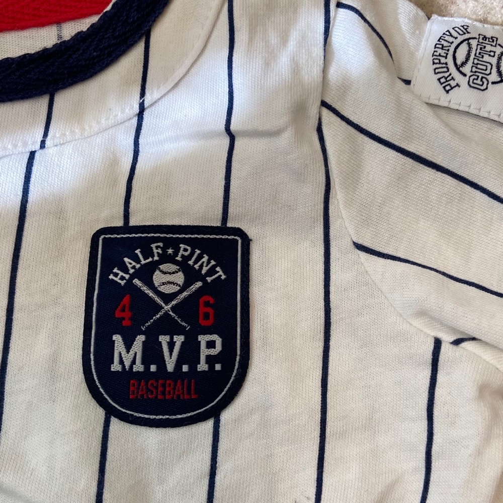 Baseball onesie - Picture 2 of 5